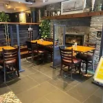 Quinlan & Cooke Boutique Townhouse And Qcs Seafood Restaurant Hotel Cahersiveen