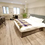 Quinlan & Cooke Boutique Townhouse And Qcs Seafood Restaurant 酒店 4*