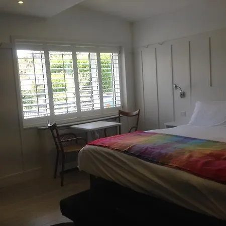 Quinlan&cooke Boutique Townhouse&qcs Seafood Restaurant