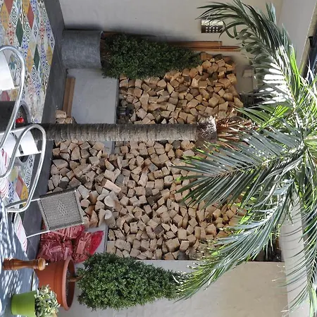 Quinlan & Cooke Boutique Townhouse And Qcs Seafood Restaurant 4*