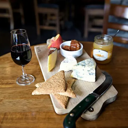 ホテル Quinlan & Cooke Boutique Townhouse And Qcs Seafood Restaurant カアーサイビーン