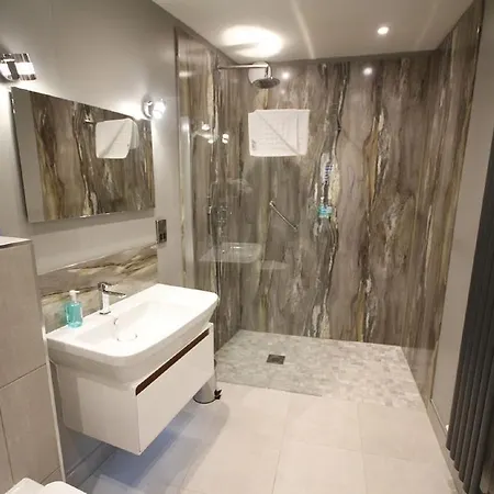 Quinlan & Cooke Boutique Townhouse And Qcs Seafood Restaurant Hotell