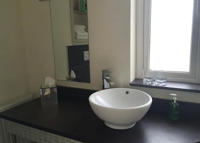 Quinlan & Cooke Boutique Townhouse And Qcs Seafood Restaurant 4*