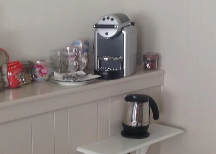 Quinlan & Cooke Boutique Townhouse And Qcs Seafood Restaurant