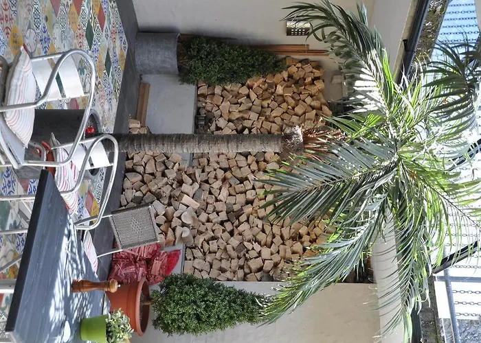 Quinlan & Cooke Boutique Townhouse And Qcs Seafood Restaurant 4*