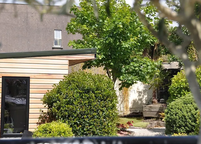 Quinlan & Cooke Boutique Townhouse And Qcs Seafood Restaurant Otel 4*