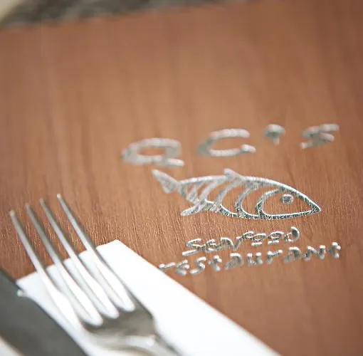 Quinlan & Cooke Boutique Townhouse And Qcs Seafood Restaurant Cahersiveen