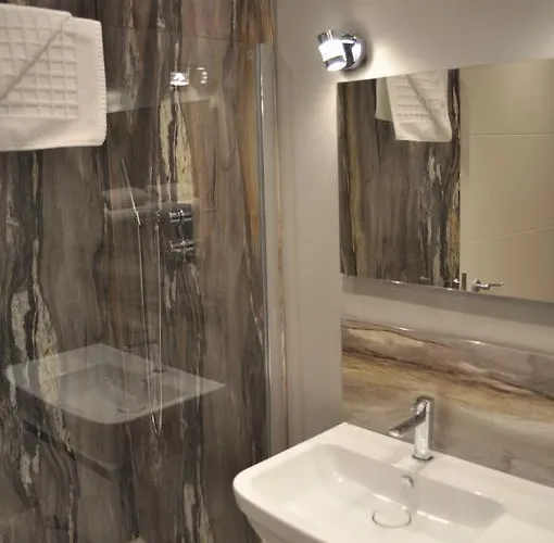 Quinlan & Cooke Boutique Townhouse And Qcs Seafood Restaurant 호텔