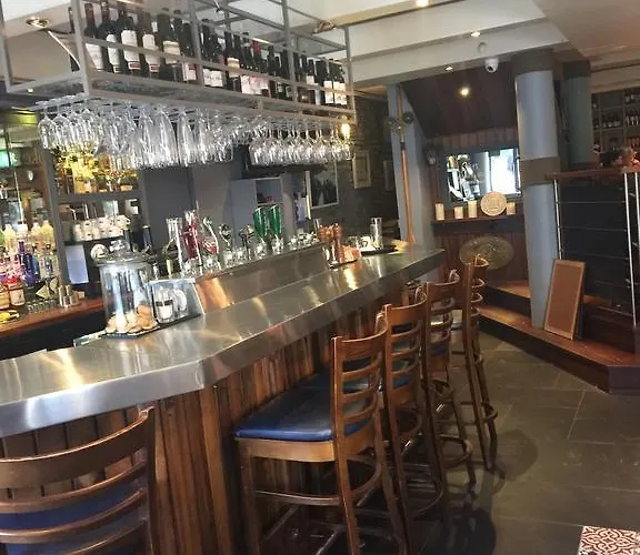 Quinlan & Cooke Boutique Townhouse And Qcs Seafood Restaurant