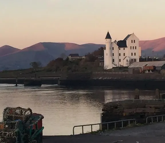 Quinlan & Cooke Boutique Townhouse And Qcs Seafood Restaurant Otel Cahersiveen